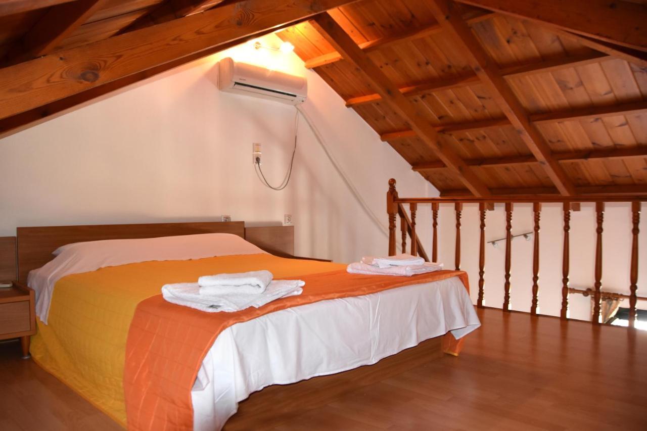 Irides Apartments Megalochori  외부 사진